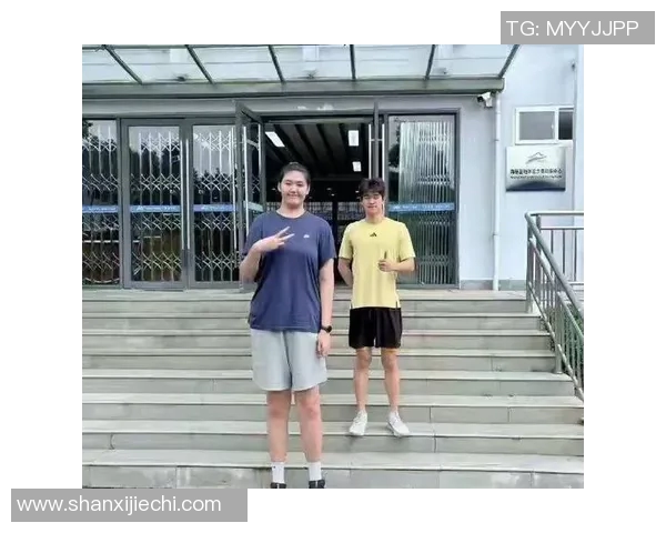 足球明星与篮球明星身高对比探讨运动员体型对比赛的影响